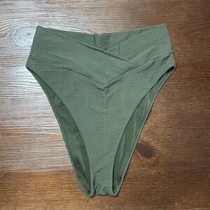 Women’s Green Ribbed High Rise Aerie Offline Swim Bottoms Size Medium